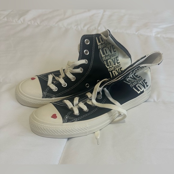 Converse Shoes - Like New Women’s Size 8 US Love Fearlessly High Tops Converse Shoes